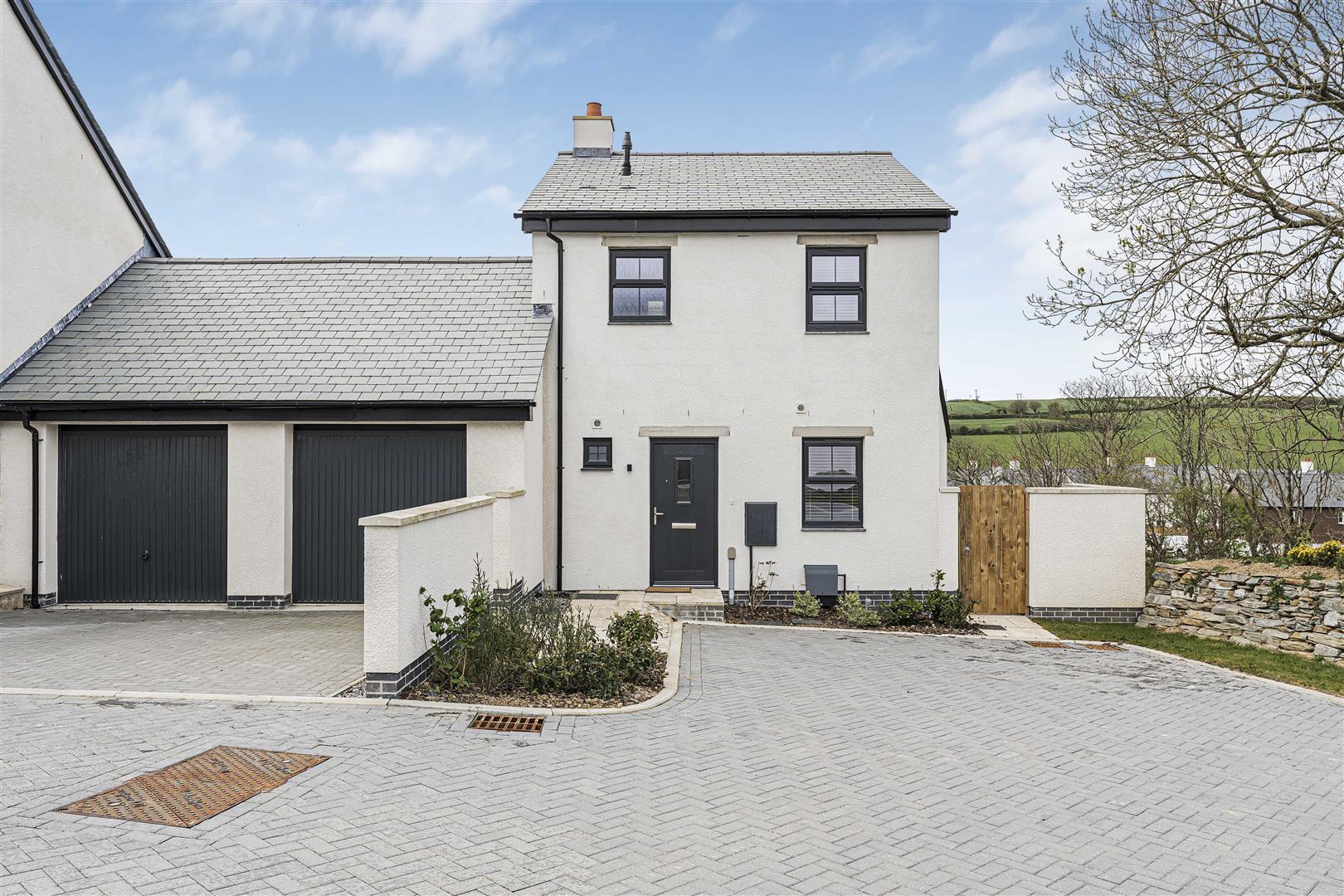 Chough Close, Trevemper, Newquay photo - 1